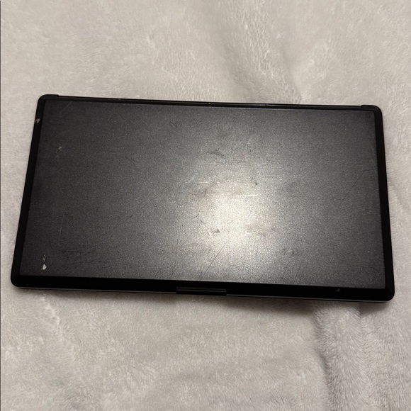 MAC Black Eyeshadow Pro Palette Case - Picture 3 of 3